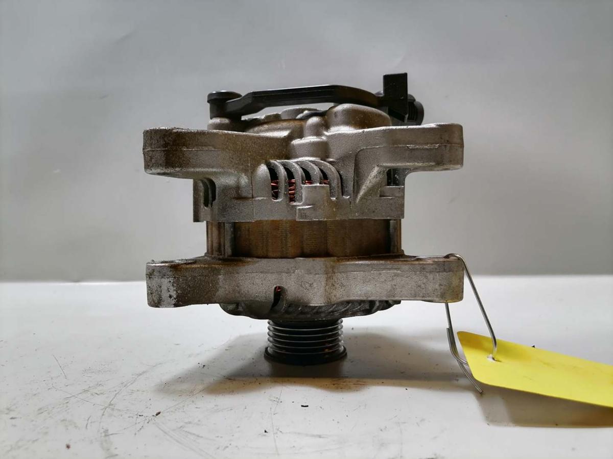 Peugeot 207 original Lichtmaschine Generator 1,4 54KW Bj.2011 Peugeot 207 original Lichtmaschine Generator 1,4 54KW Bj.2011